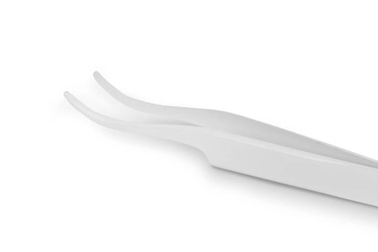 Tweezer-2-cluster-Lashnovo-lashes-extensions-2