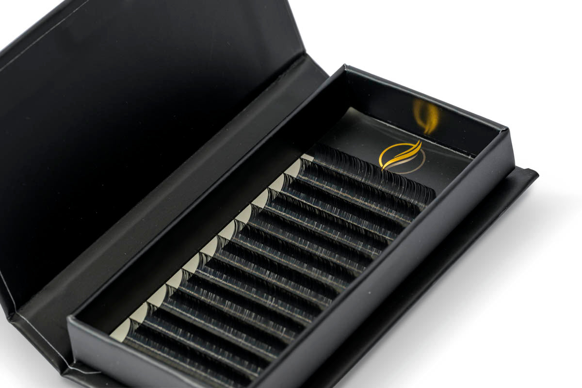 Volume-Lashnovo-lashes-extensions-3-wimpers